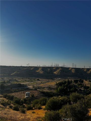 13635 Duxbury Rd, Hesperia, CA 92345