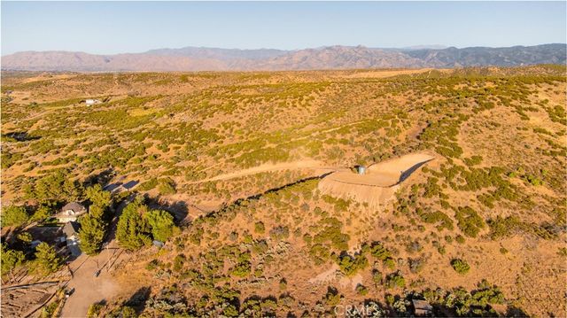 13635 Duxbury Rd, Hesperia, CA 92345