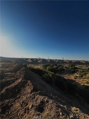 13635 Duxbury Rd, Hesperia, CA 92345
