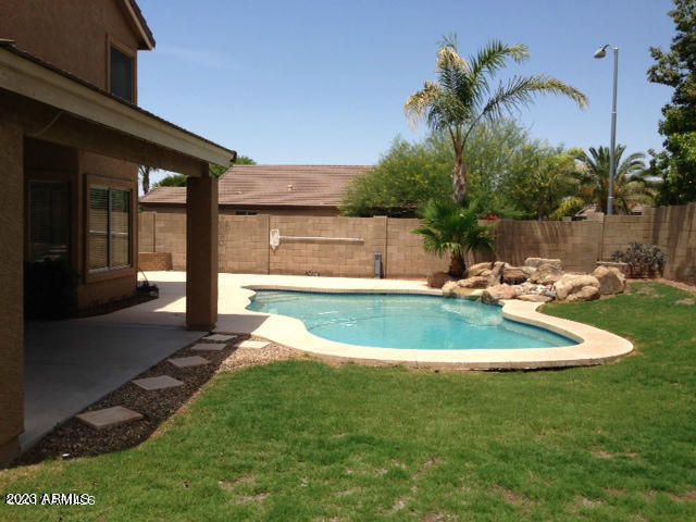 6824 W ROSE GARDEN Lane, Glendale, AZ 85308