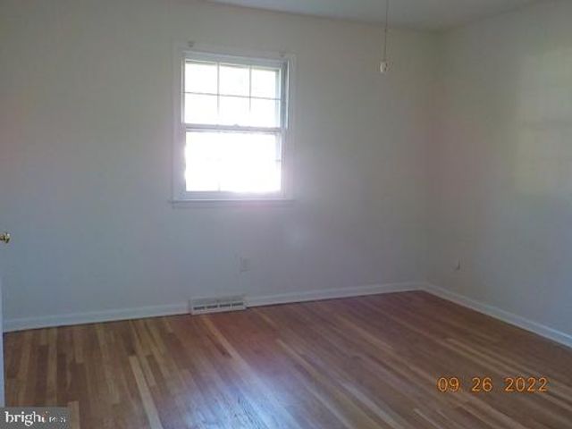 378 HOBART DR, Newark, DE 19713