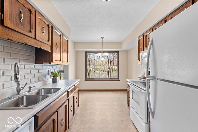 109 Knoll Court C, Noblesville, IN 46062