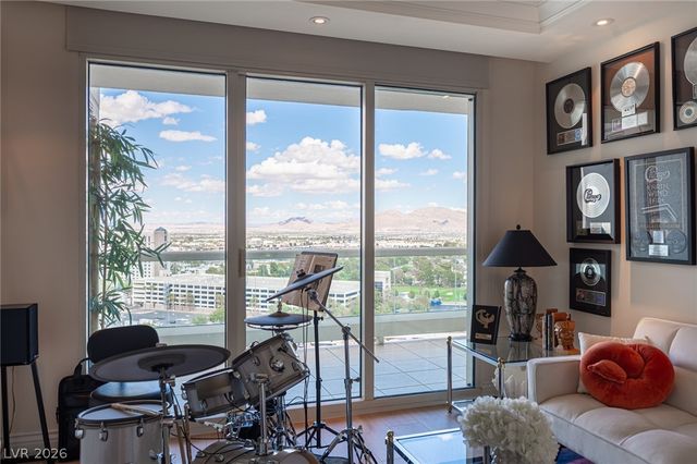 2857 Paradise Road 1702, Las Vegas, NV 89109
