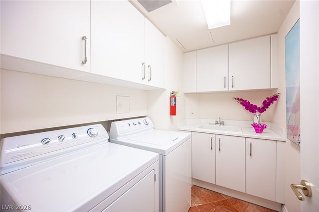 2857 Paradise Road 1702, Las Vegas, NV 89109