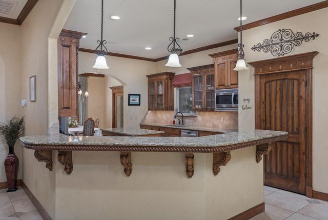 7813 GREENBRIAR Drive, Amarillo, TX 79119