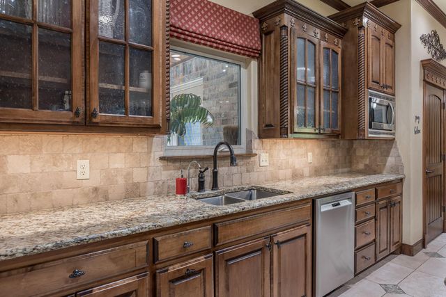 7813 GREENBRIAR Drive, Amarillo, TX 79119