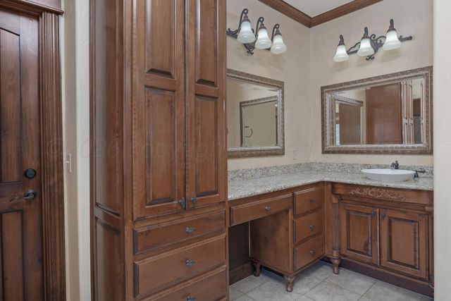 7813 GREENBRIAR Drive, Amarillo, TX 79119