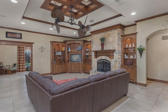 7813 GREENBRIAR Drive, Amarillo, TX 79119