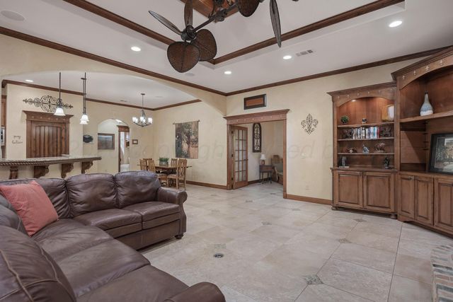 7813 GREENBRIAR Drive, Amarillo, TX 79119