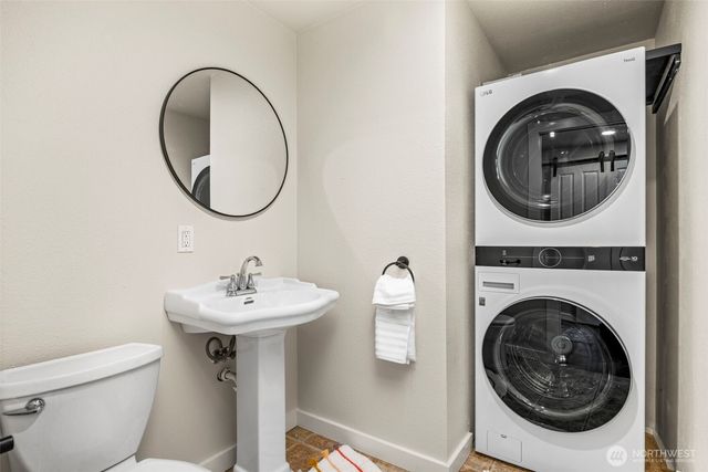 13315 NE 137th Place, Kirkland, WA 98034