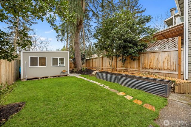 13315 NE 137th Place, Kirkland, WA 98034