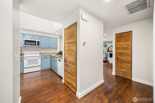 13315 NE 137th Place, Kirkland, WA 98034