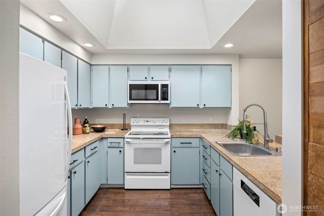 13315 NE 137th Place, Kirkland, WA 98034