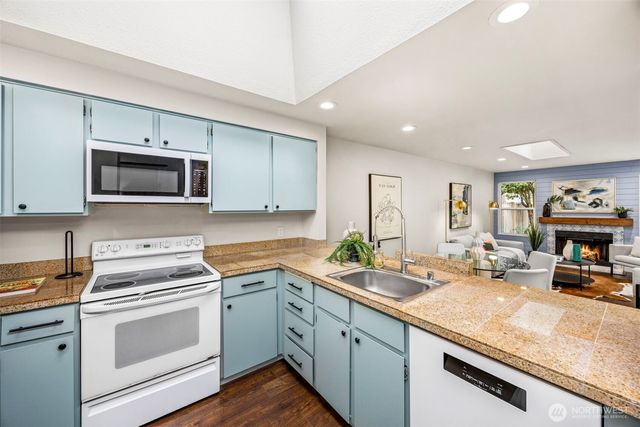 13315 NE 137th Place, Kirkland, WA 98034