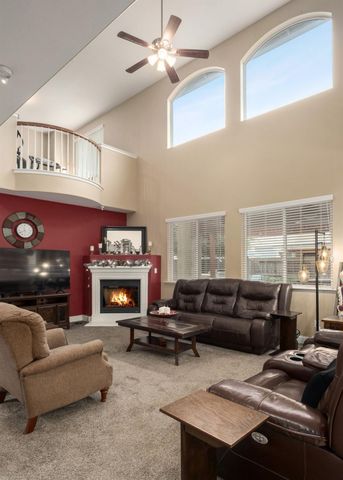 775 S Michelle Avenue, Kerman, CA 93630