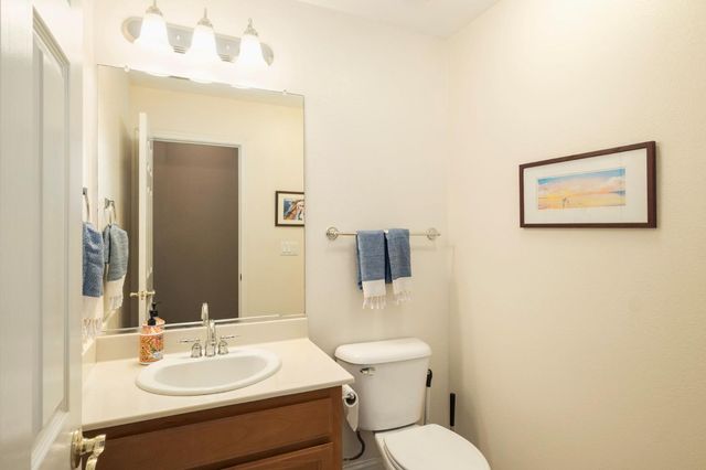 775 S Michelle Avenue, Kerman, CA 93630