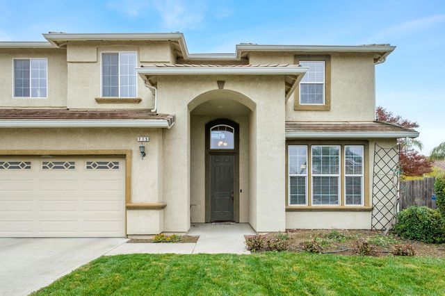 775 S Michelle Avenue, Kerman, CA 93630