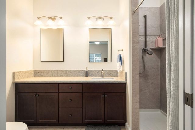 775 S Michelle Avenue, Kerman, CA 93630