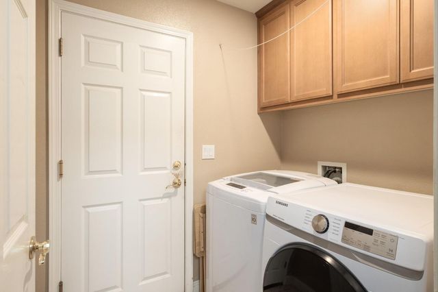 775 S Michelle Avenue, Kerman, CA 93630