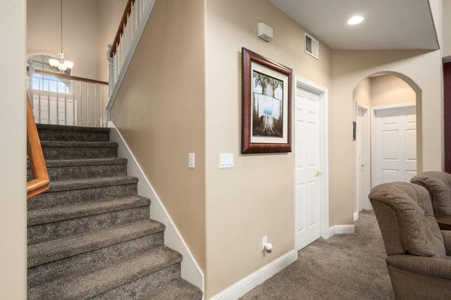 775 S Michelle Avenue, Kerman, CA 93630