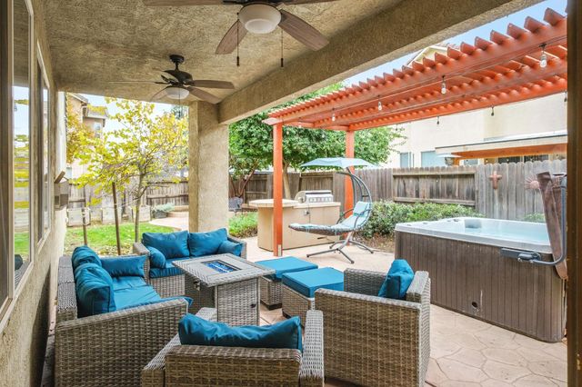 775 S Michelle Avenue, Kerman, CA 93630