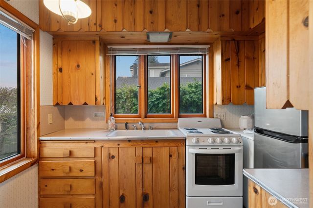 16631 E State Route 106, Belfair, WA 98528