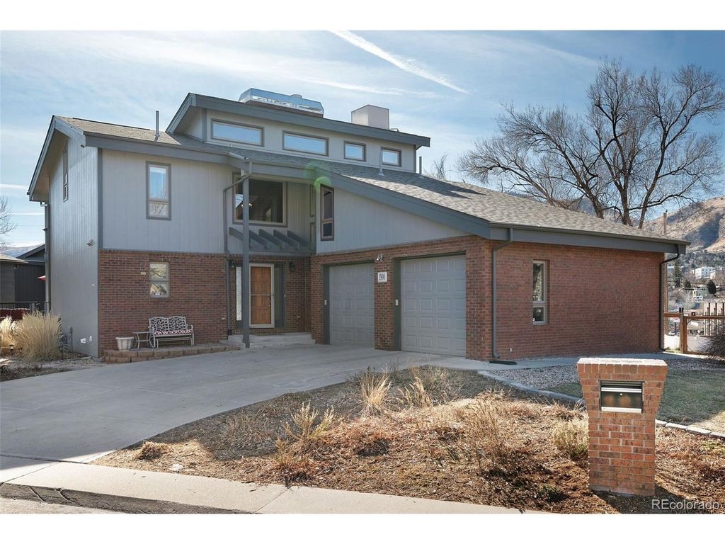 1900 East St, Golden, CO 80401