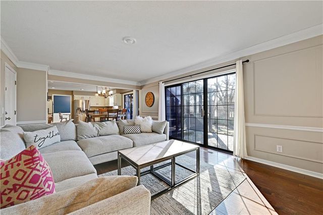 11396 King Street, Overland Park, KS 66210