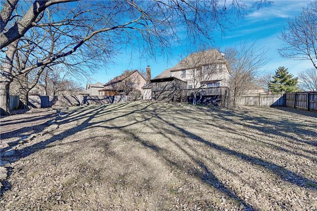 11396 King Street, Overland Park, KS 66210