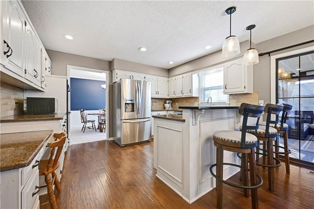 11396 King Street, Overland Park, KS 66210