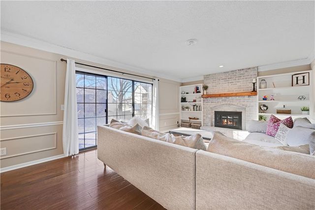 11396 King Street, Overland Park, KS 66210