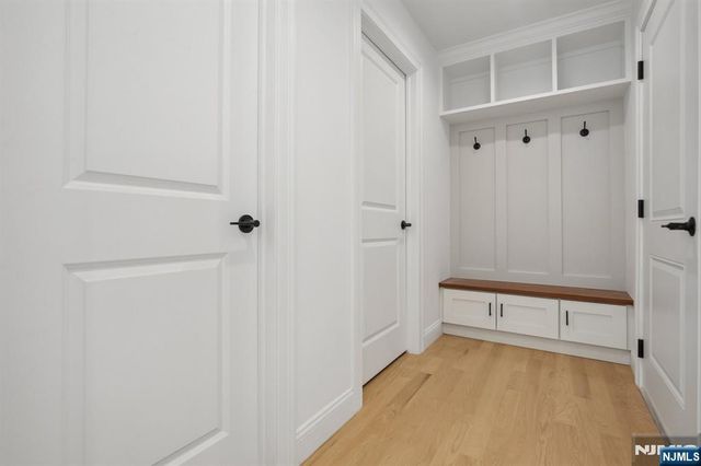 14 Maplewood, Livingston, NJ 07039