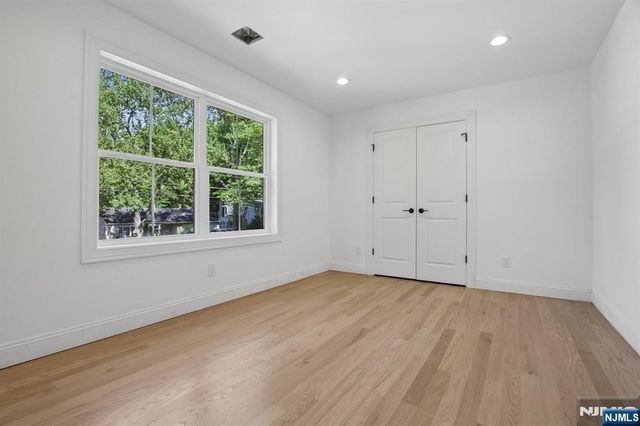 14 Maplewood, Livingston, NJ 07039