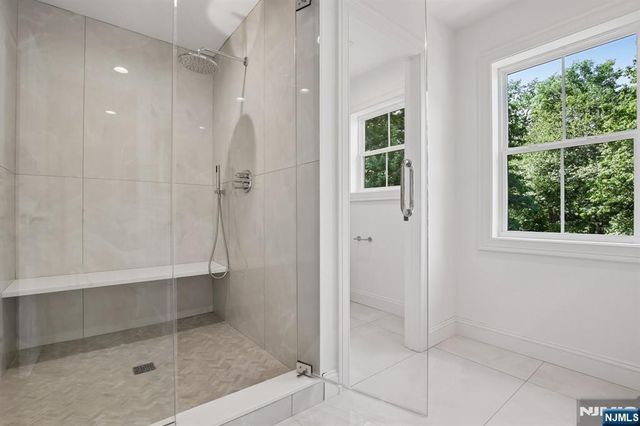 14 Maplewood, Livingston, NJ 07039