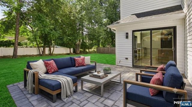 14 Maplewood, Livingston, NJ 07039