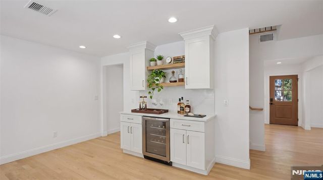 14 Maplewood, Livingston, NJ 07039