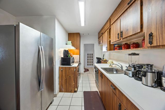 20335 NE 13th Ct, Miami, FL 33179