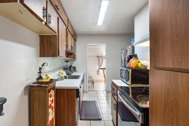 20335 NE 13th Ct, Miami, FL 33179