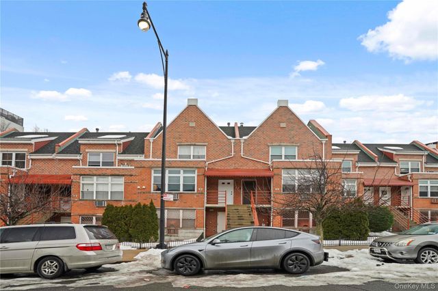 6 Renaissance Court 16B, Brooklyn, NY 11206