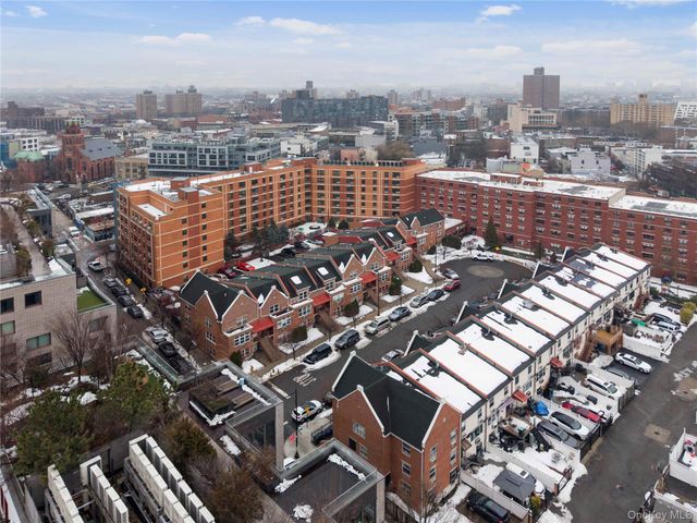 6 Renaissance Court 16B, Brooklyn, NY 11206