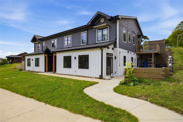 156 Prairie Hill Ln, Iowa City, IA 52246