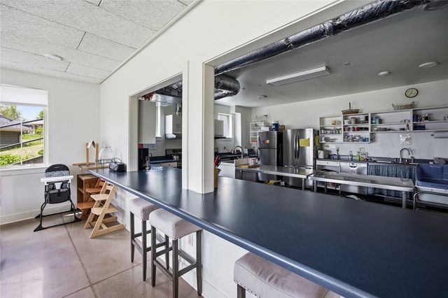 156 Prairie Hill Ln, Iowa City, IA 52246