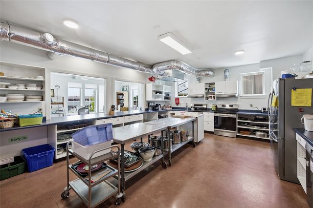 156 Prairie Hill Ln, Iowa City, IA 52246