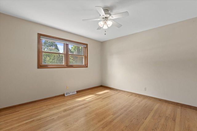 9414 W Oklahoma AVENUE, West Allis, WI 53227