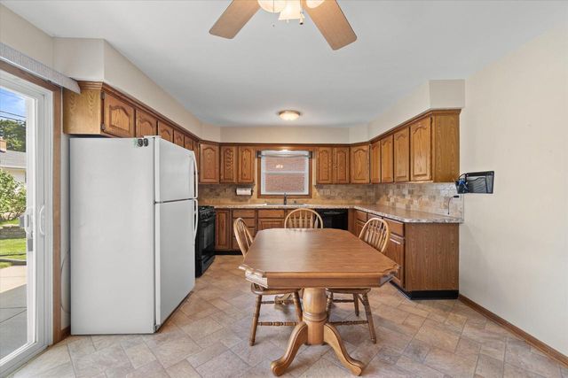 9414 W Oklahoma AVENUE, West Allis, WI 53227