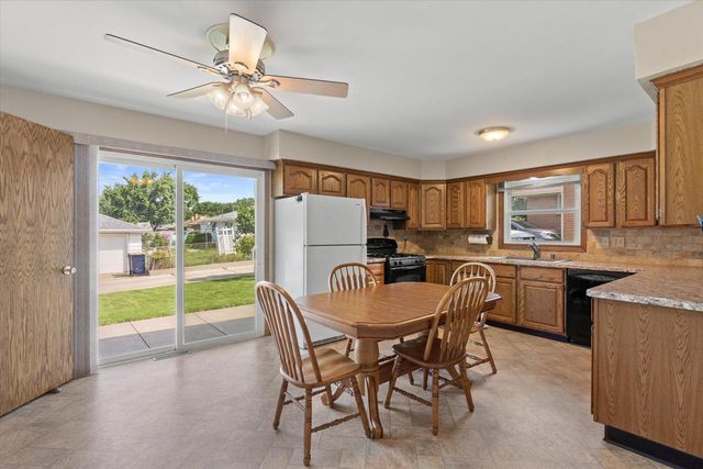 9414 W Oklahoma AVENUE, West Allis, WI 53227