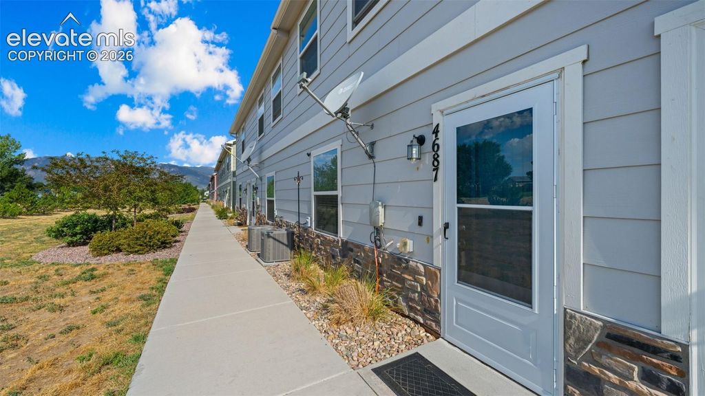 4687 Ports Down Lane, Colorado Springs, CO 80911 — exterior