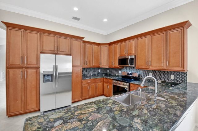 6812 Belmont Shore Drive, Delray Beach, FL 33446