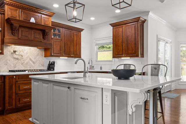 2023 River Bluff Drive, Hixson, TN 37343