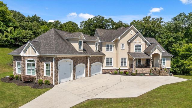 2023 River Bluff Drive, Hixson, TN 37343